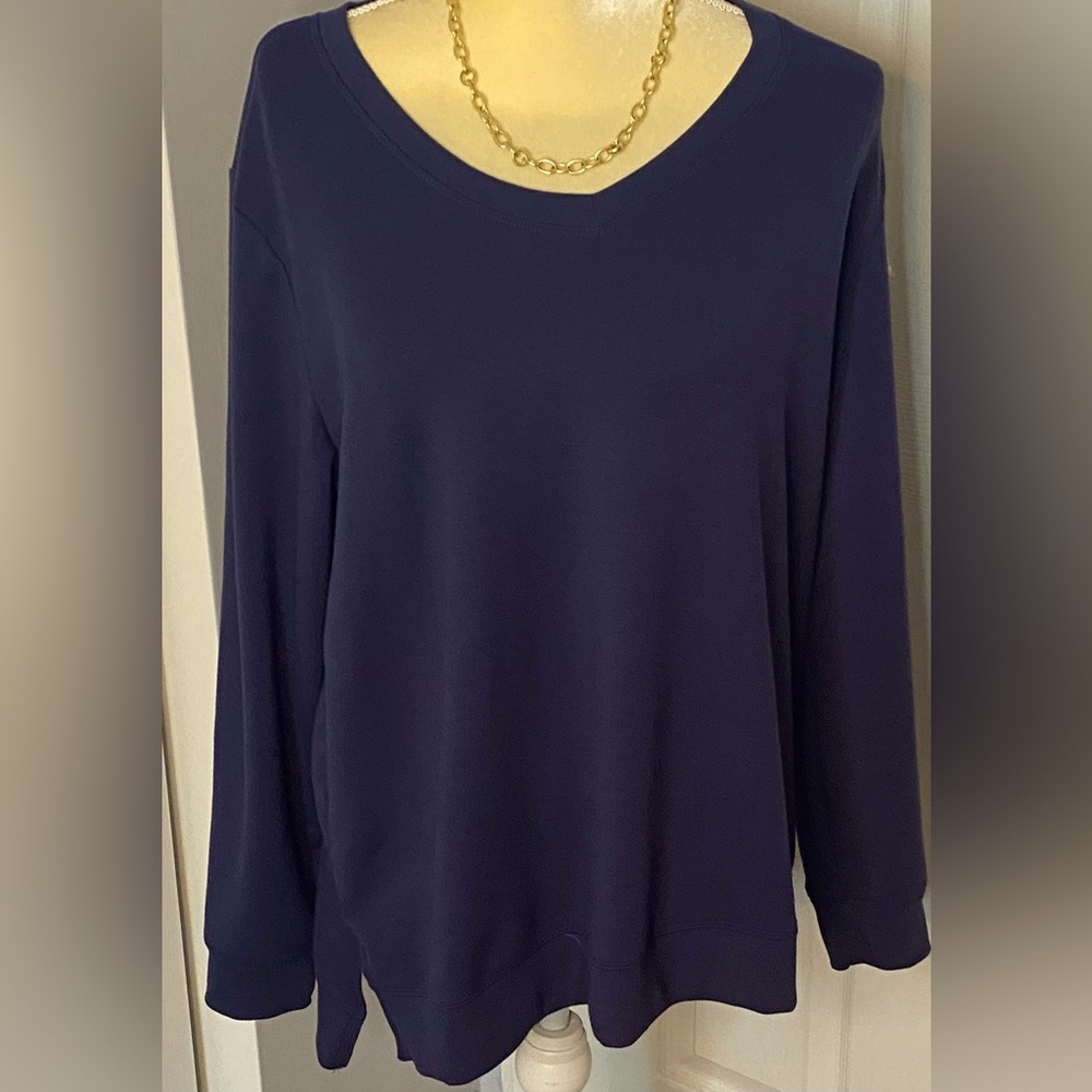 NWT Karen Scott Sport Sweatshirt in Navy